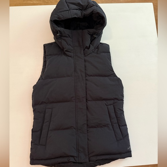 Duluth Trading Co Black Hooded Puffer Vest - Picture 6 of 6